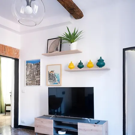 Apartment Designer In The Center Of